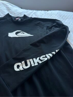 Quiksilver Black Long Sleeve Surf/Swim Shirt. Size: S/M womens